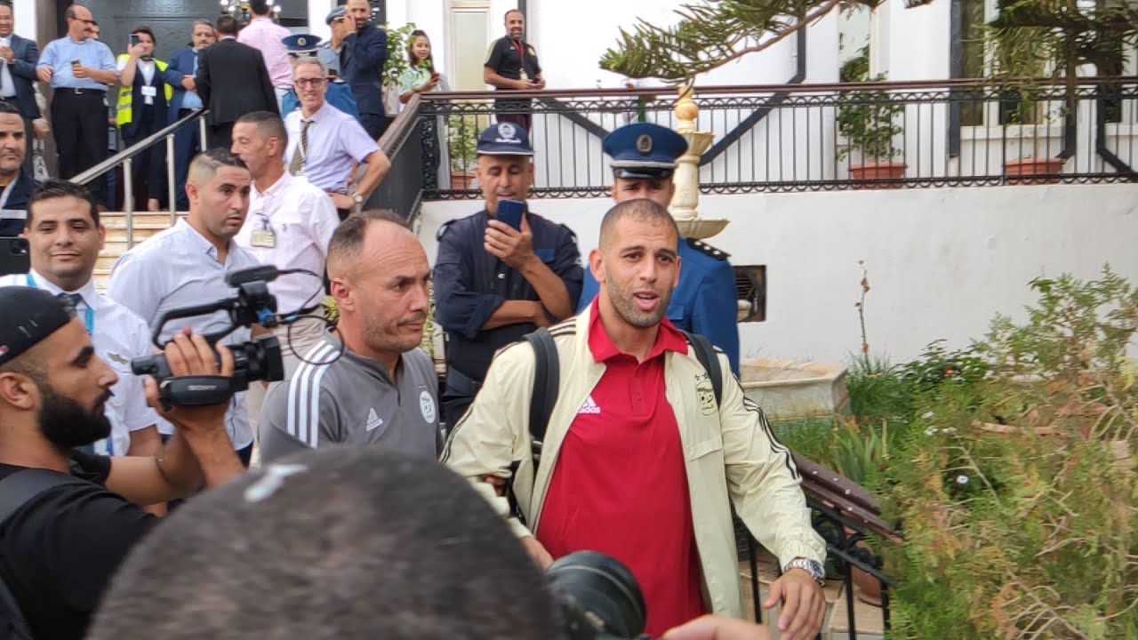 شاهد فرقة لبيض سيد الشيخ تيريڨو وهران في استقبال #المنتخب_الوطني لكرة القدم