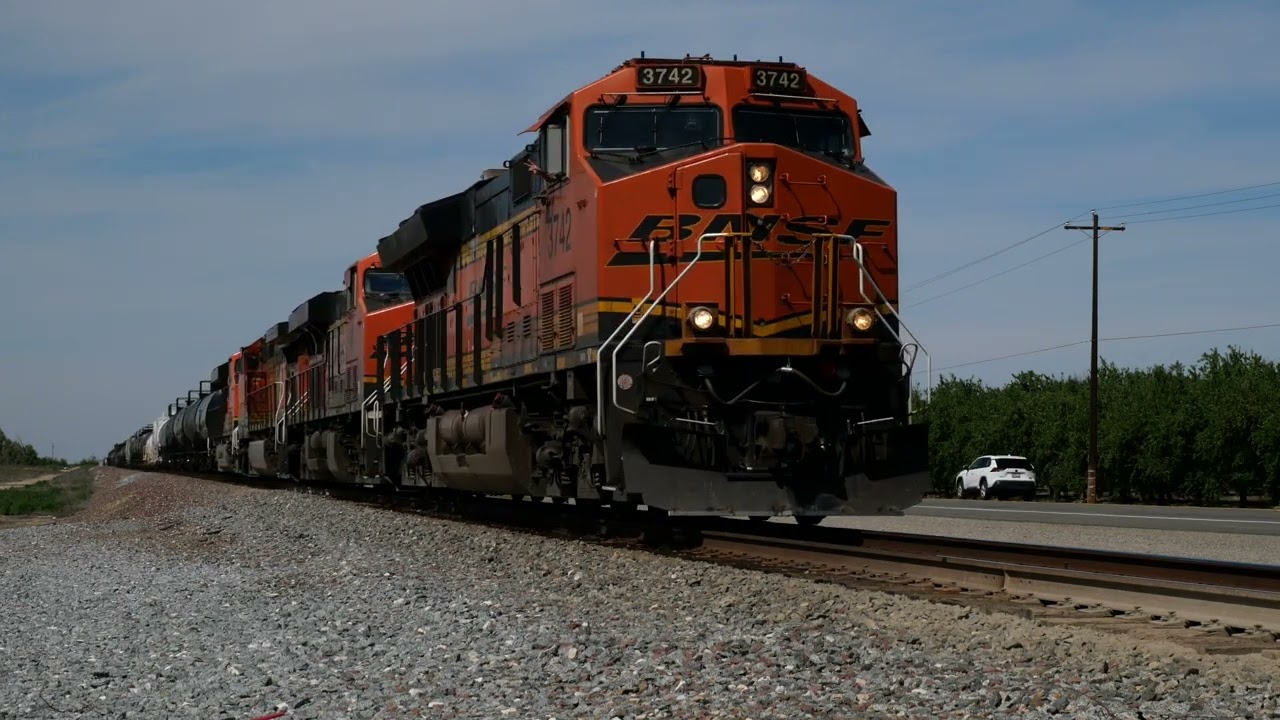 Trains On The Cajon Subdivision, Tehachapi, And Through The Central Valley 4/6/25