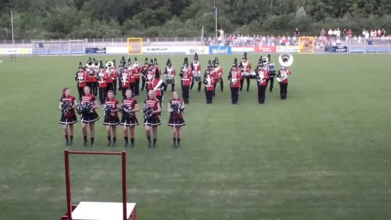 Moderner Spielmanns und Fanfarenzug Retzbach bei seiner Show in Walldorf 2015 Teil 2