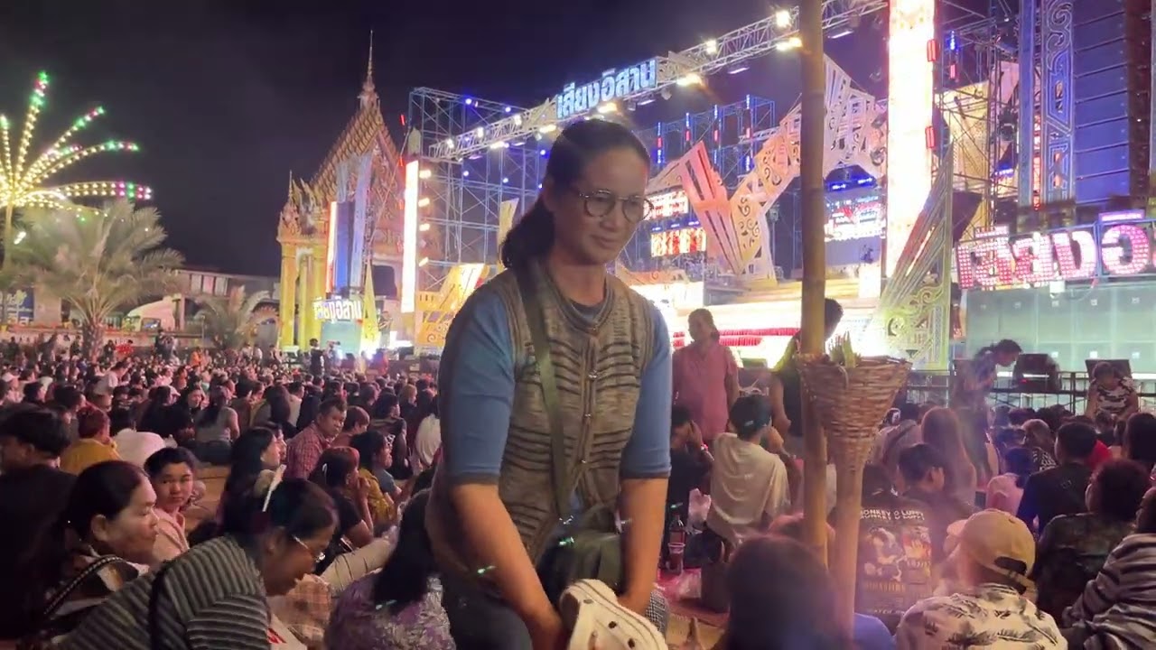 โชว์ชุดพิเศษ #นกน้อยอุไรพร #เสียงอิสาน 