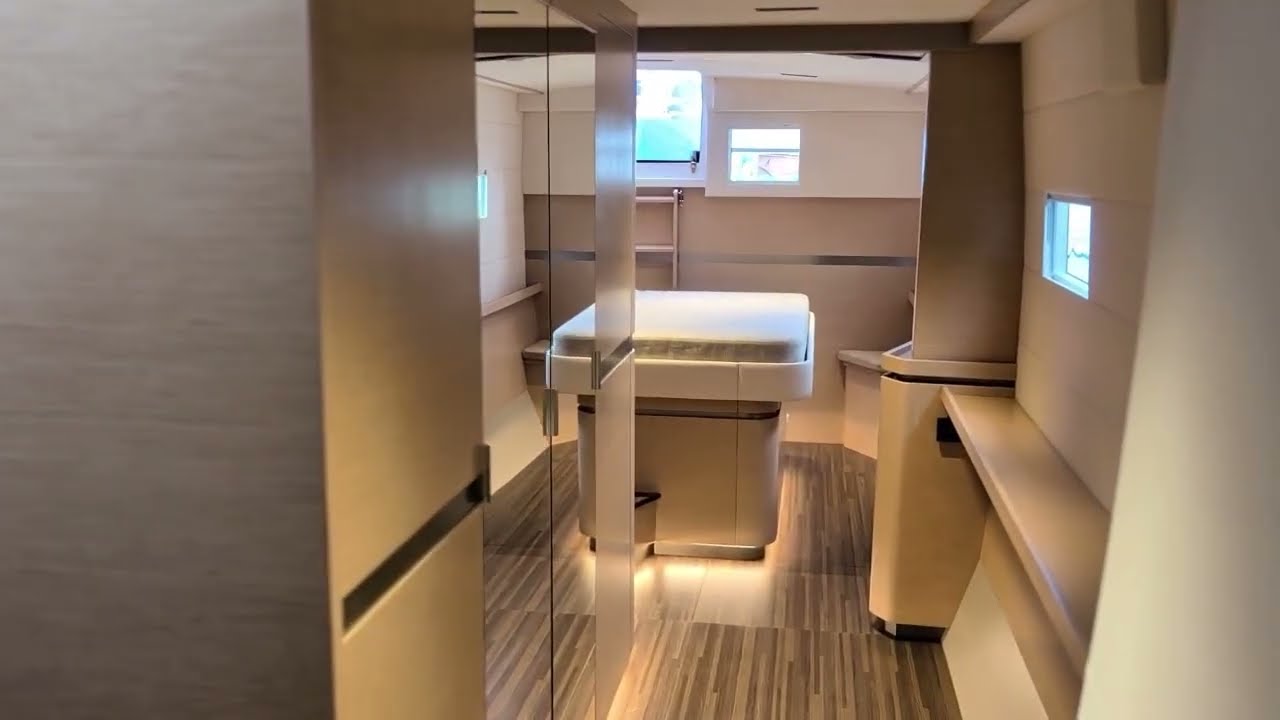 Comar Yachts C-Cat 65 - Interior