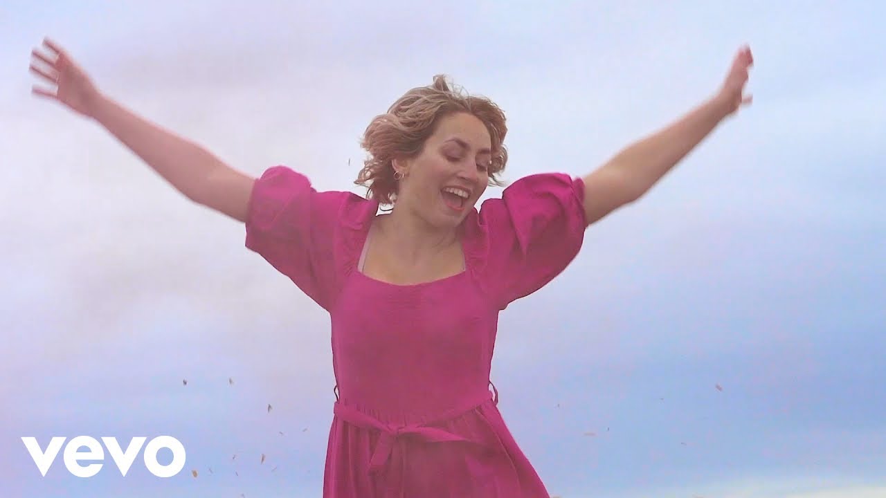 Grace Lightman - Eyes 4 U (Official Music Video)