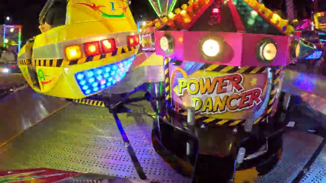 Power Dancer - Witte (Onride) / Mega Kermis Uden 2024 / Kirmes Fahrgesch&auml;ft / HUSS Break Dance 3