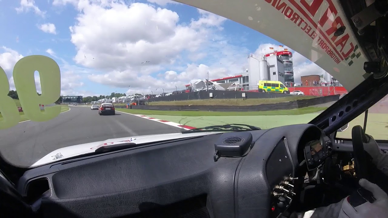 bmw kumho brands hatch 2017