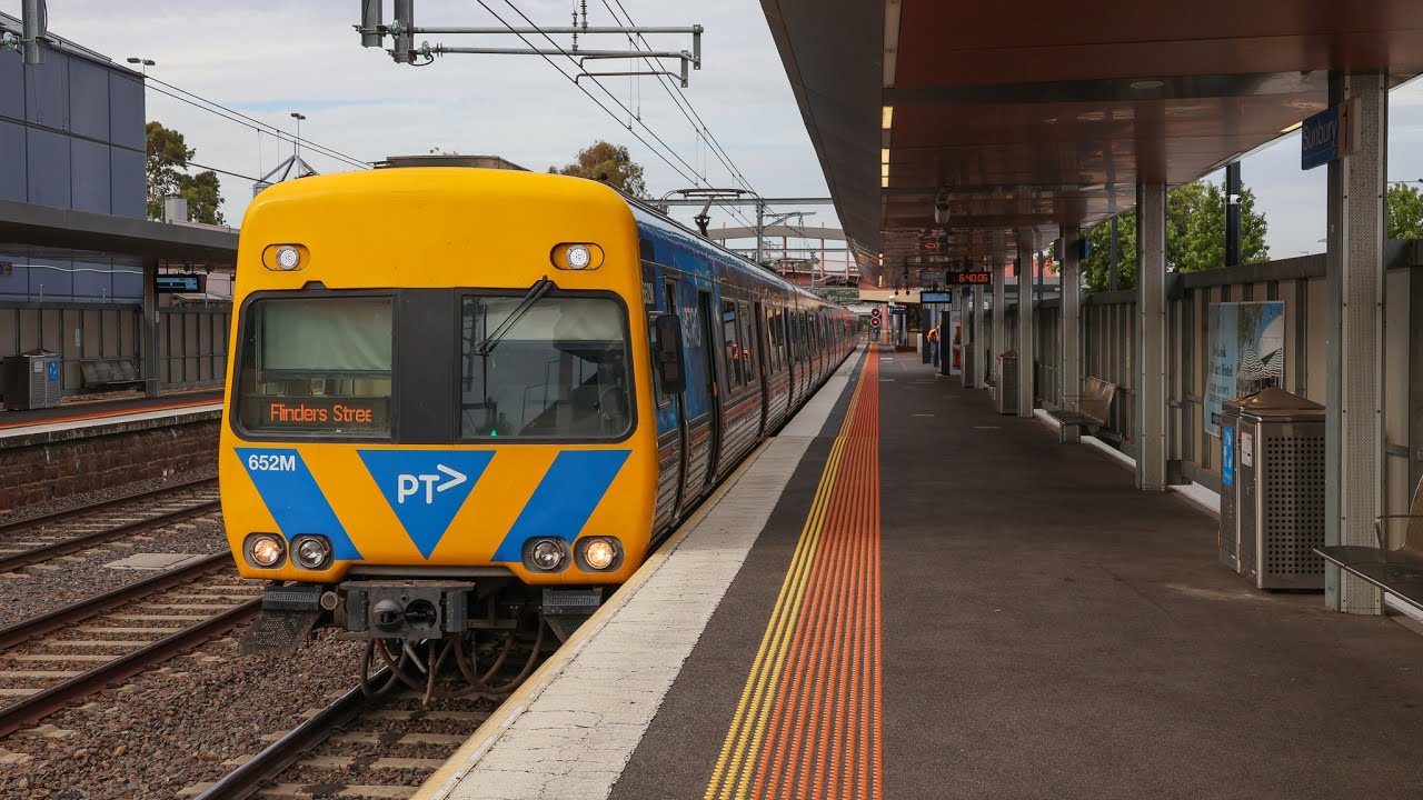 An Evening on the Sunbury Line - Before the Big Switch