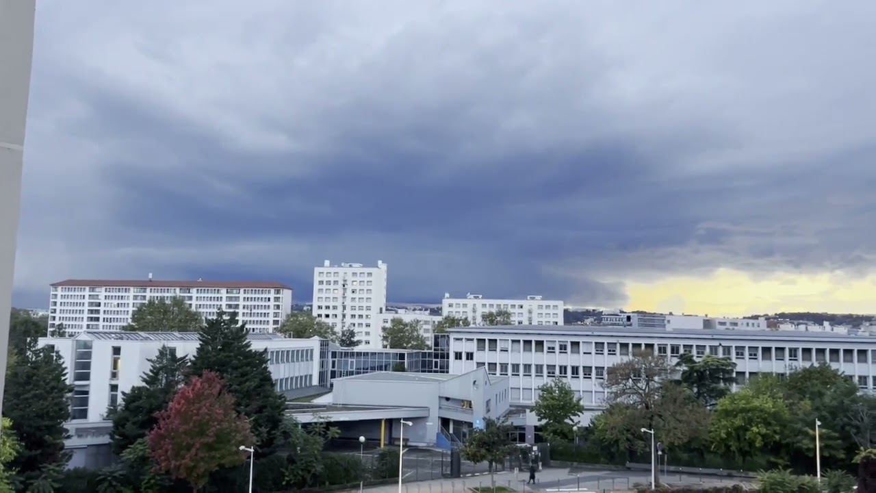 Orage faible au loin le Mardi 8 Octobre 2024