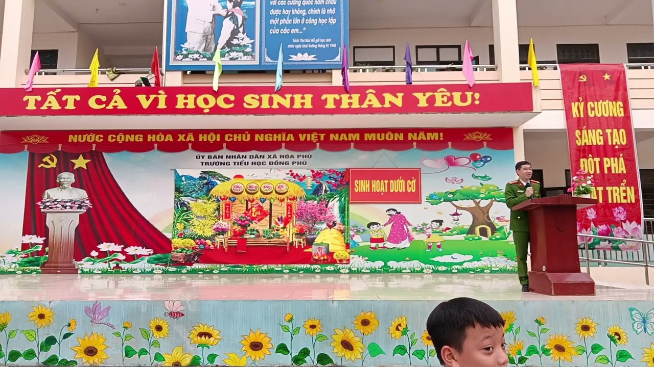 CỔNG TRƯỜNG AN TOÀN GIAO THÔNG