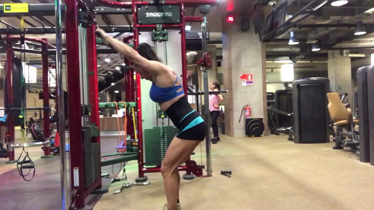 Karinarojasfitness.cl  ESPALDA - Jal&oacute;n a brazos extendidos