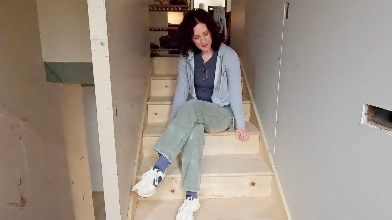I'm fixing the stairs in our fixer upper | Part 2