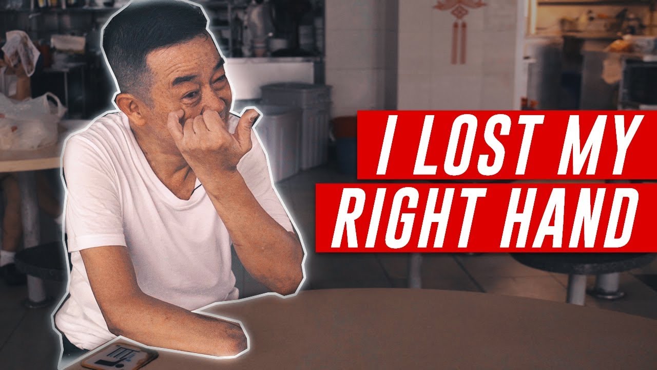 This One-Handed Hawker Has Been Selling Noodles For 24 Years