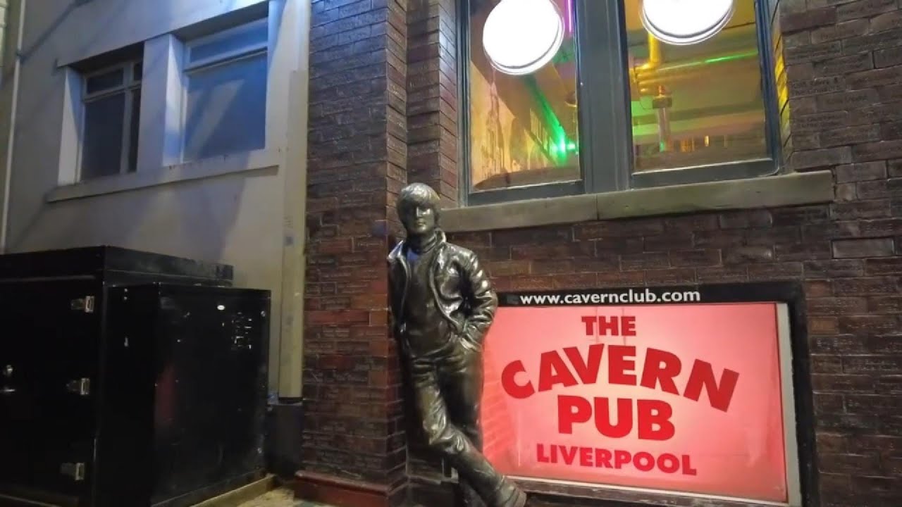 Liverpool City Centre at Night | Bustling Streets & Historic Architecture 4K