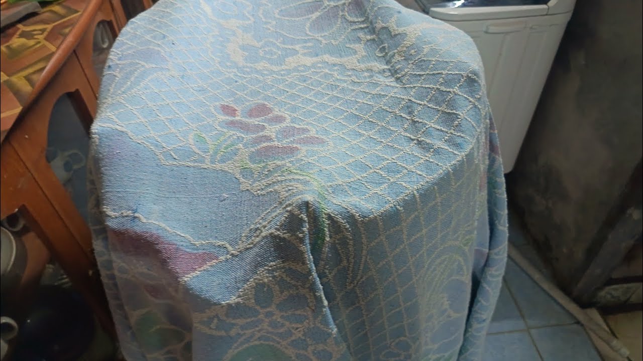 Mandi Taboh.. Adat tradisi Bidayuh dimandikan ketika Demam. Dgn harapan akan sembuh Memang mujarab..