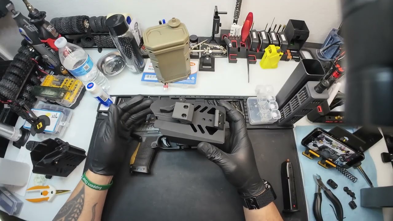 Я напечатал на 3D-принтере кобуру для пистолета Walther PDP.