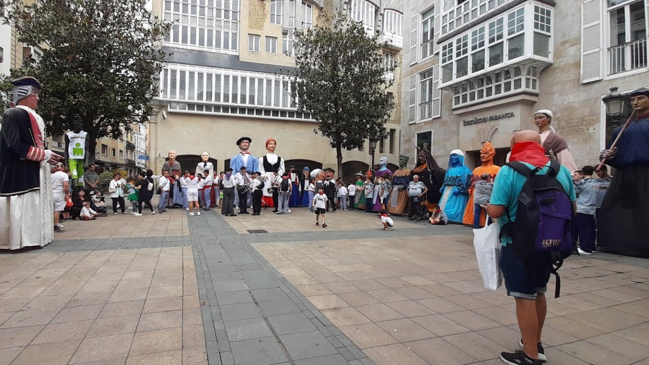 Concentración de gigantes | Vitoria-Gasteiz | 5. Aniversario Arai | 15/7/2023