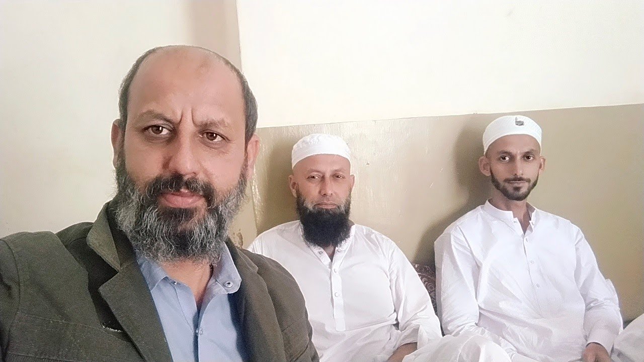 الحمدللہ عمرہ کی سعادت حاصل کرنے کے بعد ہماری فیملی کے لیے یہ خوشی کا لمحہ تھا 