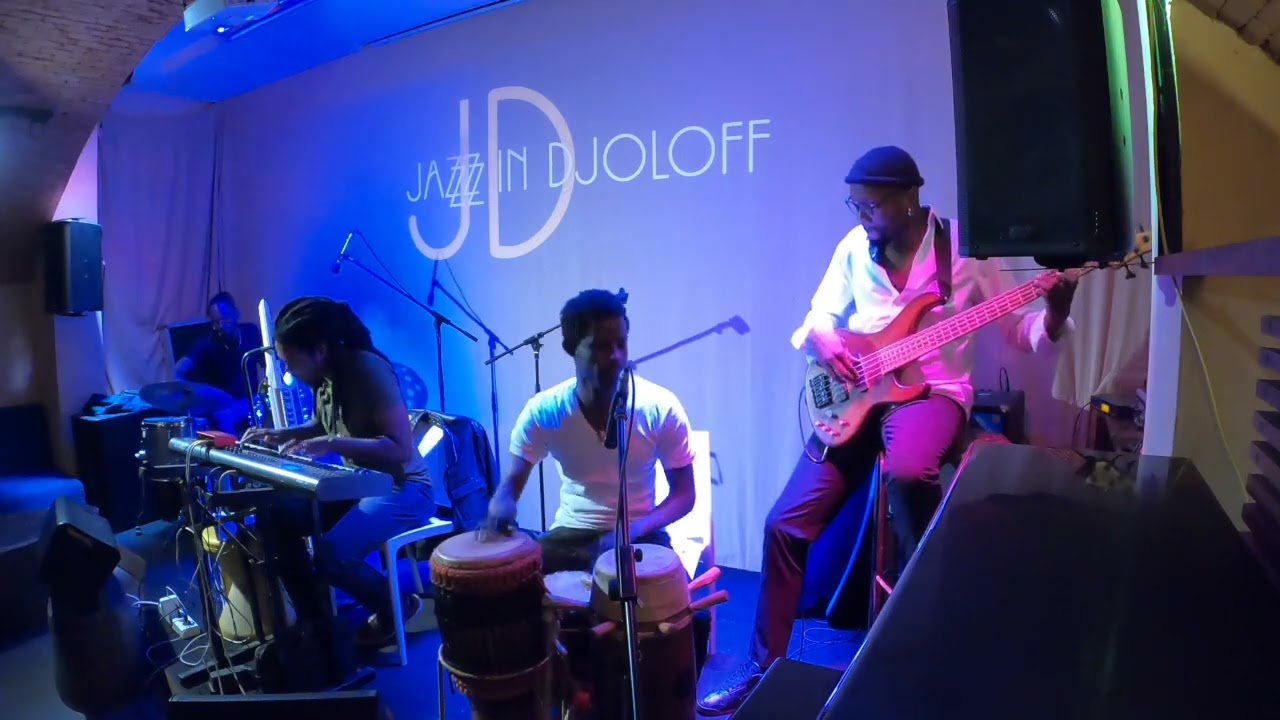 Yéyé Faye - Guént (Live)