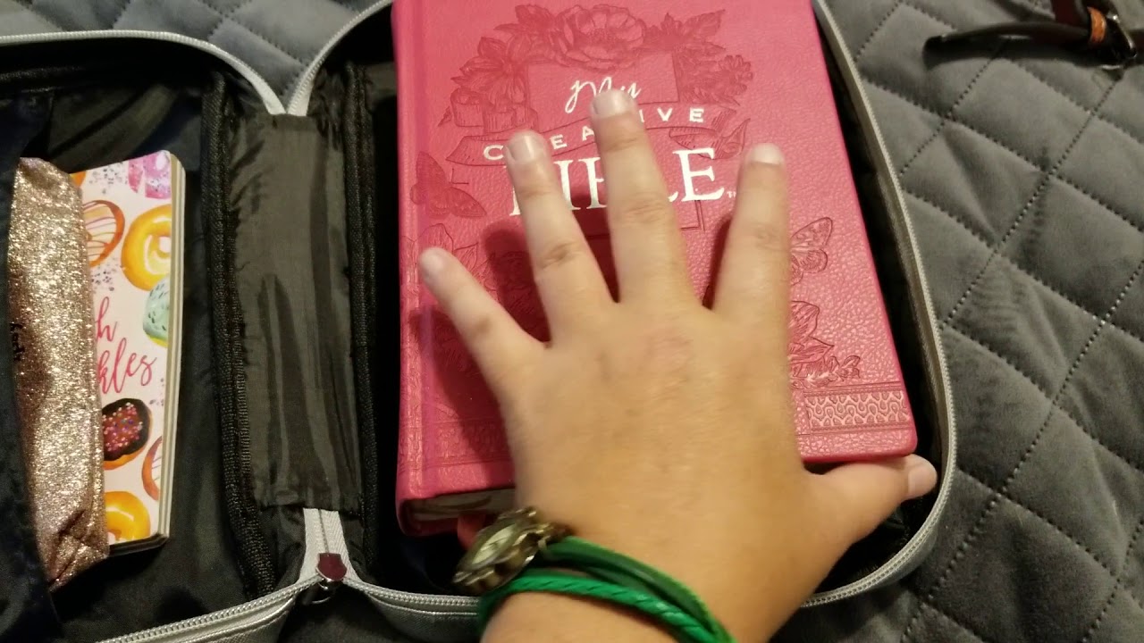 What's in my Sunday bag 👜 and bible 📖 Case !