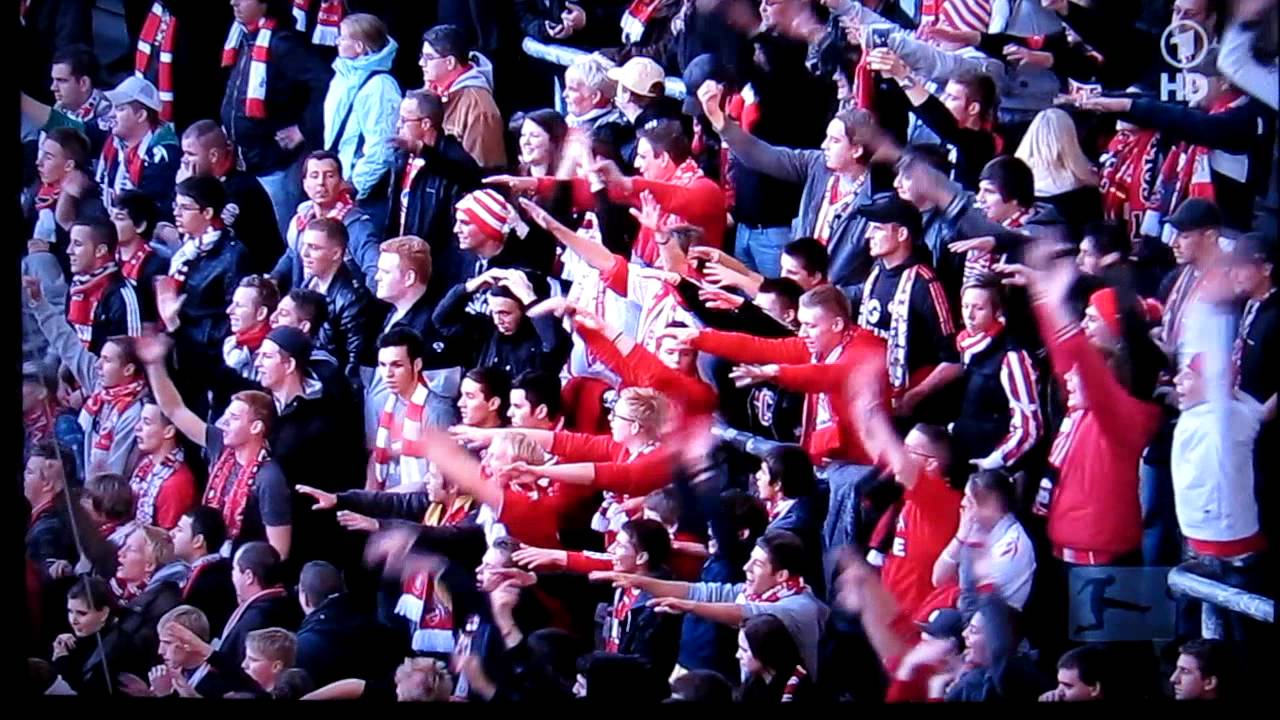 Borussia Dortmund - 1. Fc K&ouml;ln, Gro&szlig;kreutz macht Welle mit K&ouml;lner Fans