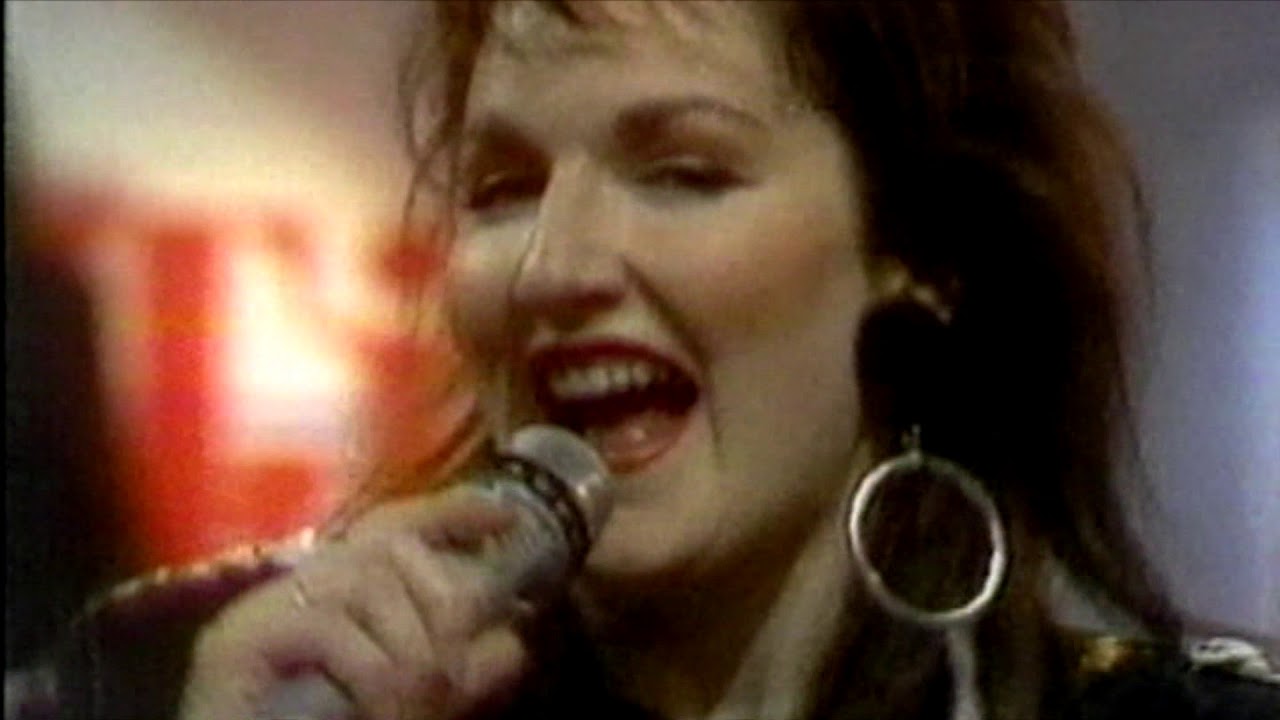 Marie Carmen - Piaf Chanterait Du Rock