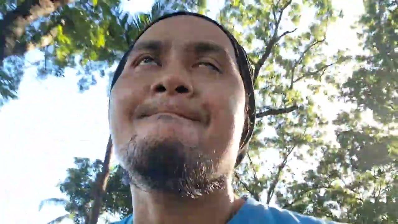 Tulala sa taas habang naglalakad yarn😅🤣