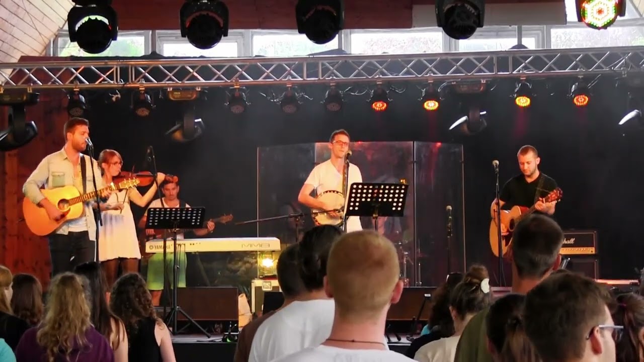 Minden nép Hozzád kiált (Isten jó) Szentendreiek dicsőítése