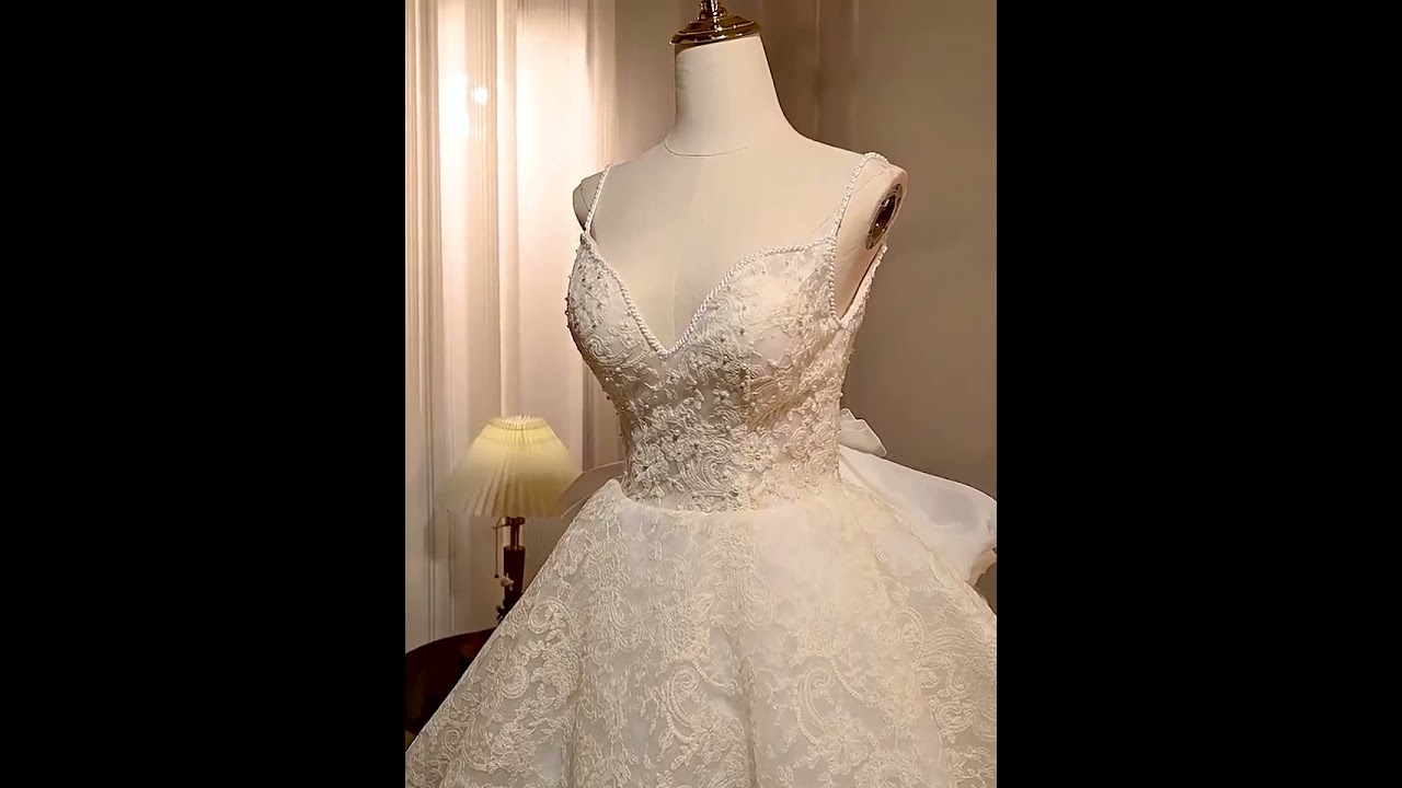 Robe de Mariée Ivoire Bretelles Spaghetti en Dentelle avec Perles et Nœud Papillon