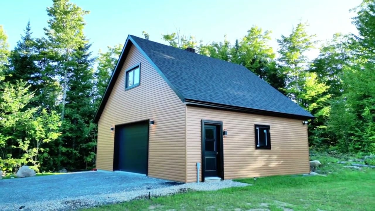 Garage 30' x 26' avec rangement au toit | Une r&eacute;alisation qui maximise l'espace
