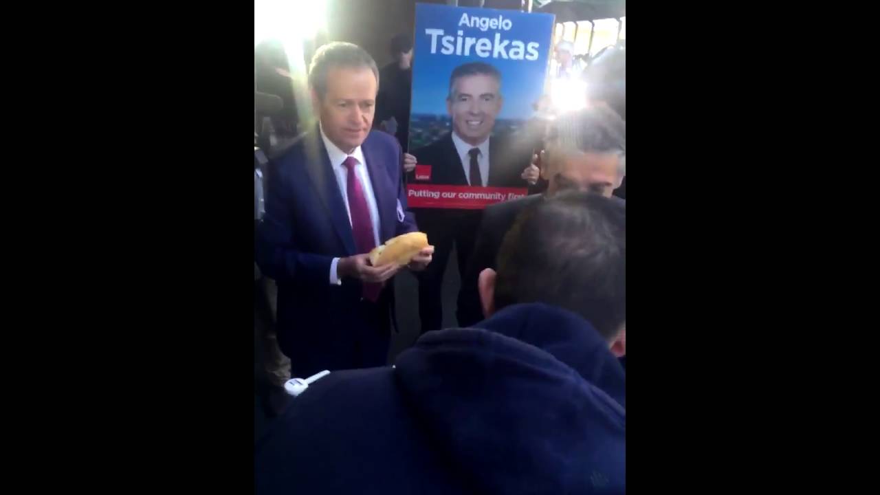 Bill Shorten Struggles To Eat Sausage Sizzle | Triple M