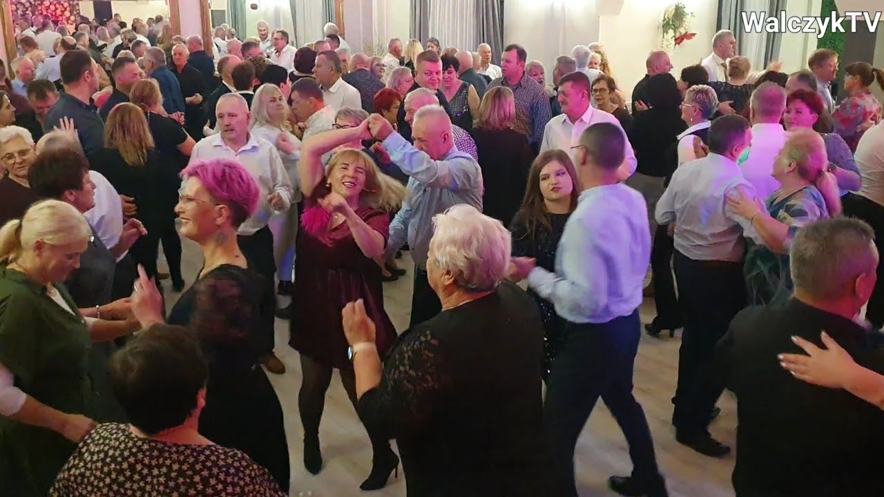 RELACJA NA ŻYWO z potańcówki karnawałowej w Złotym Dworze a na parkiecie wspaniała tancerka Weronika