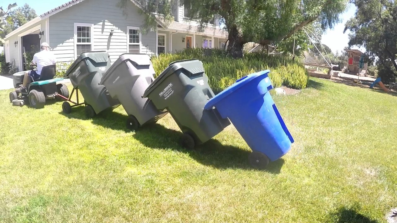Trash Train (c) 2017 Wayne Taylor