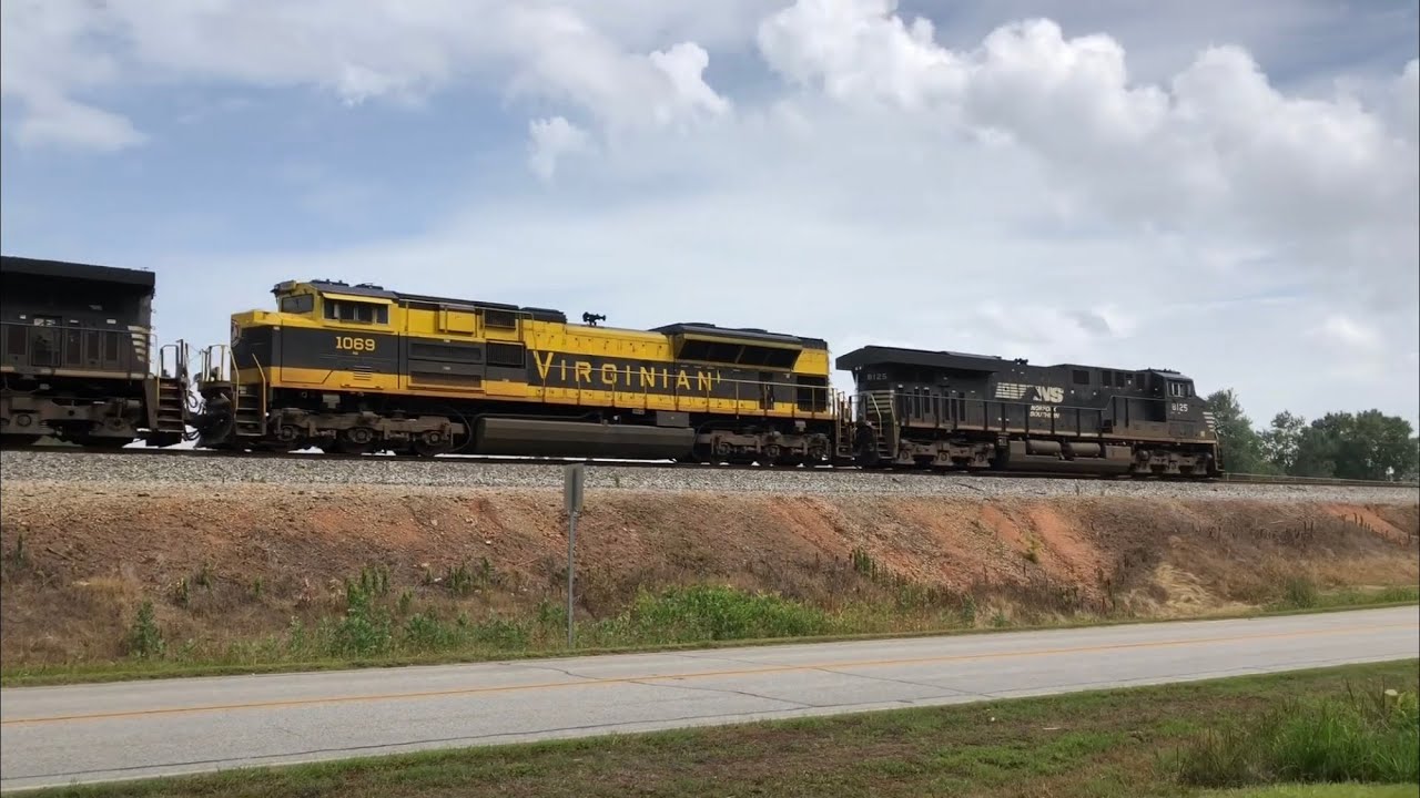 A Light 370 Picks Up Cars at Chamblee, a Local Drops Off Cars, and the Virginian