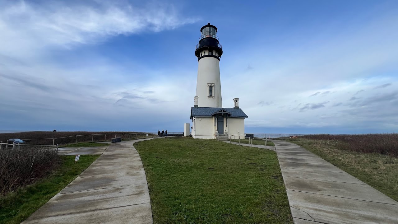 Scenic Drive: Newport OR → Yaquina Head Lighthouse → Devil’s Punchbowl