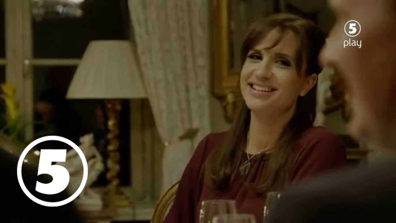 Johan Ulveson och Petra Mede är clowner till kaffet