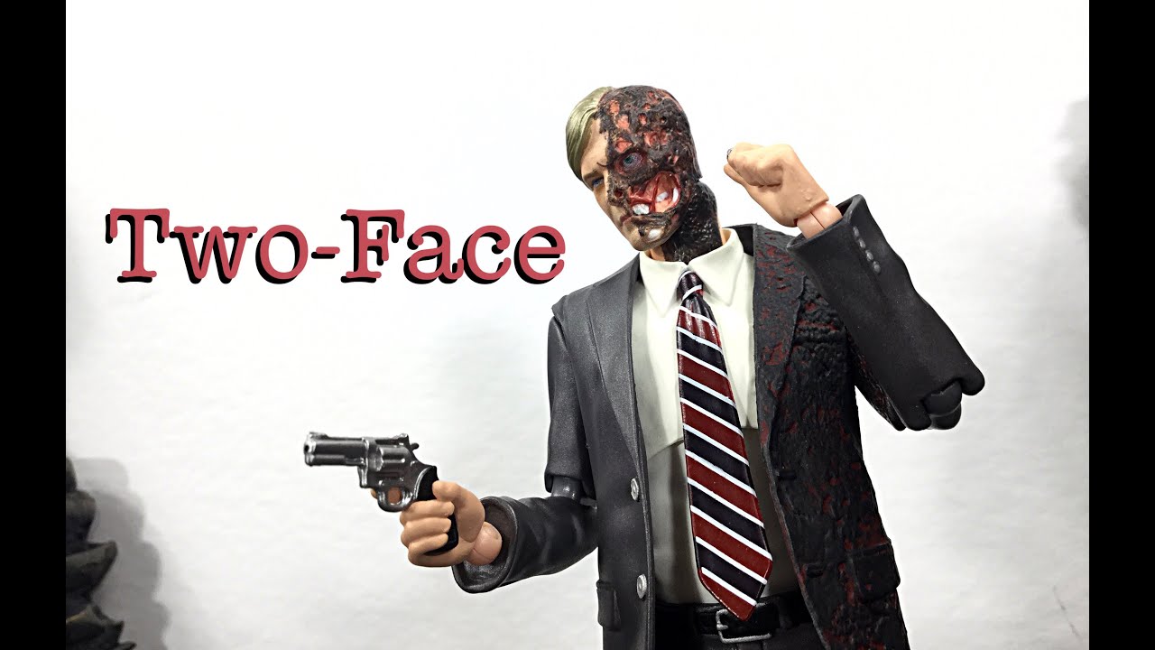 MAFEX Medicom Toy DC The Dark Knight Trilogy HARVEY DENT/TWO-FACE Action Figure Toy Review