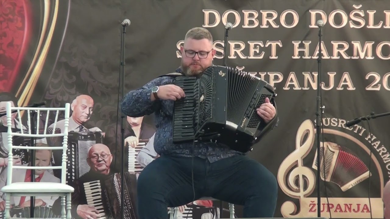 Maestro Marko Kukobat 6.susret harmonikaša Županja 2022.god.