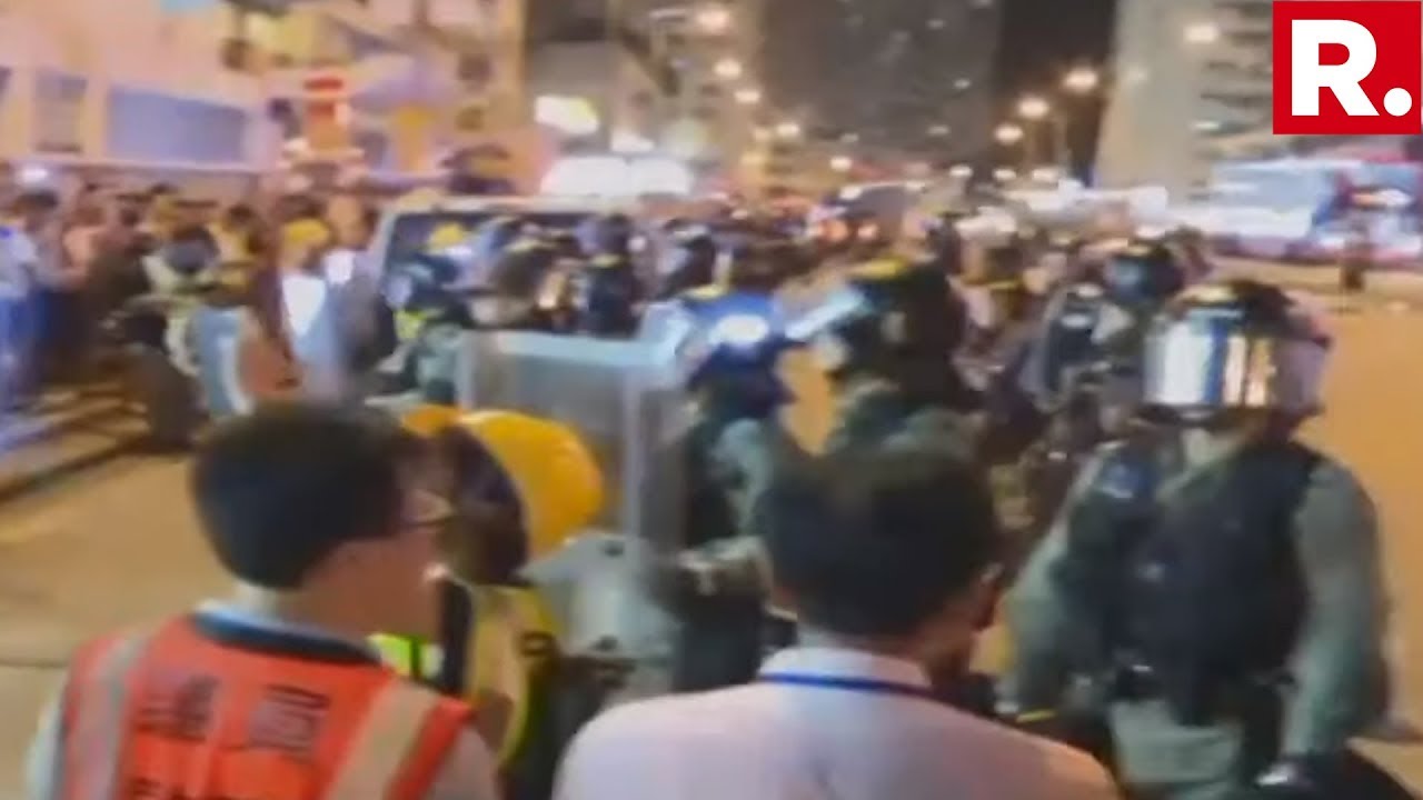 Shocking Incidents Caught On Camera: Hong Kong Protesters Burn China Flag