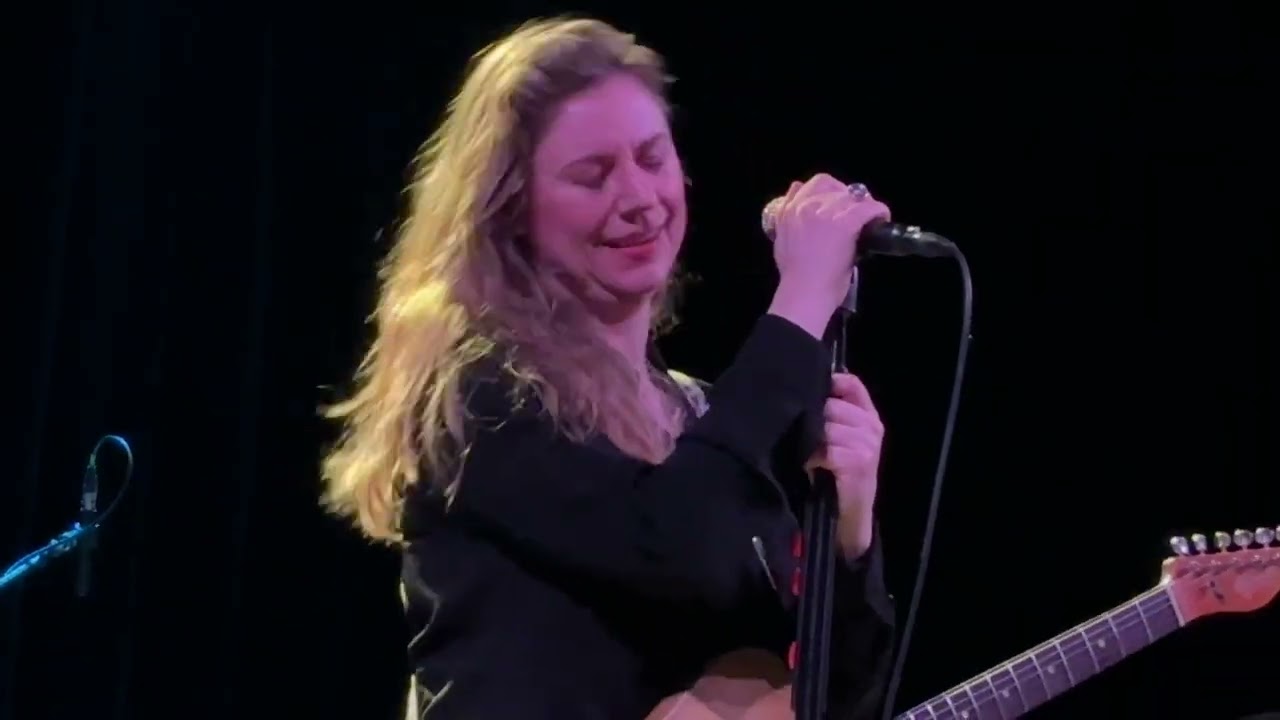Guitar hero Joanne Shaw Taylor in Paris 2026