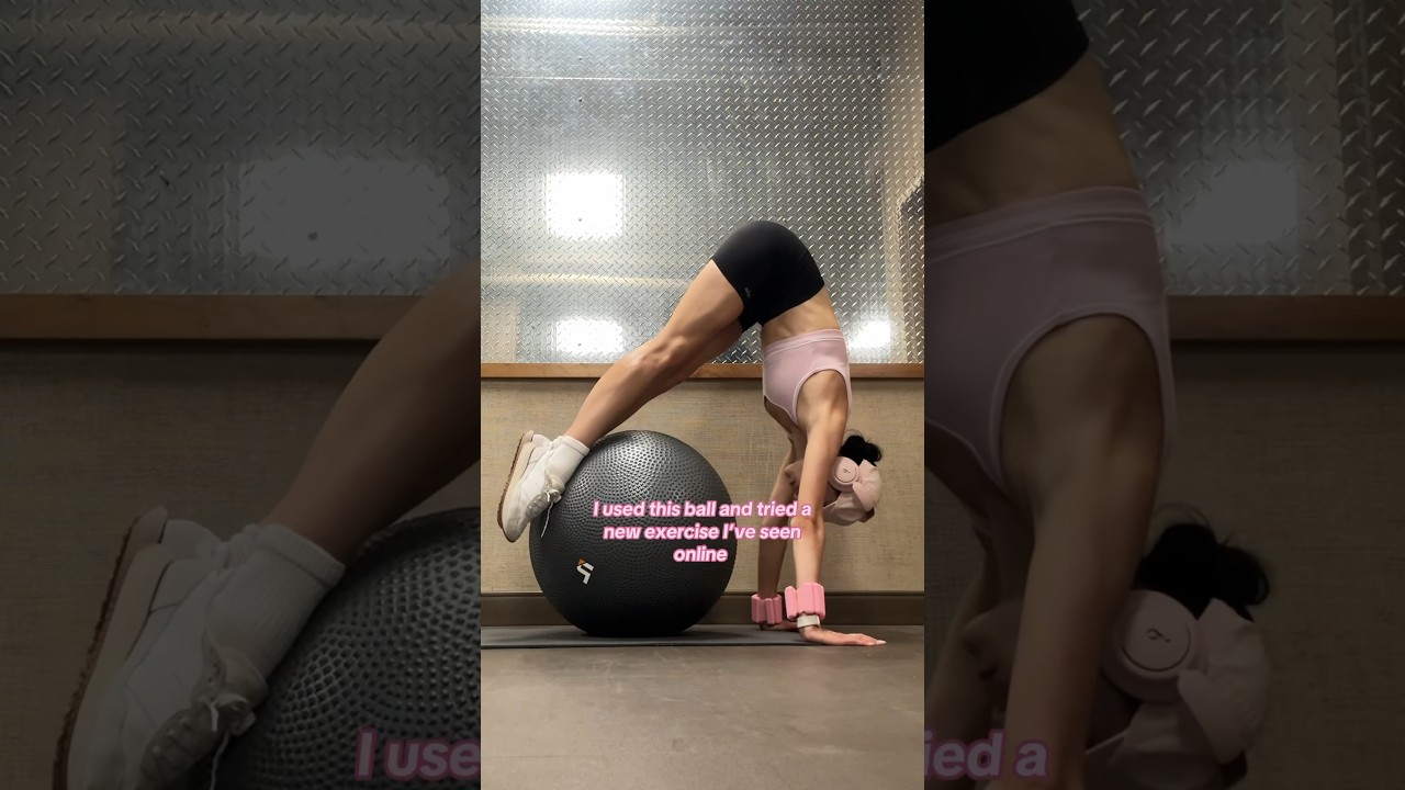 BALLERINA TRAINING AT GYM #ballerina#training#workout#gym#athlete#exercise#crosstraining#dancer