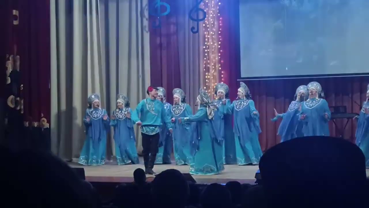 концерт в селе  Кушнаренково   на   день   Матери