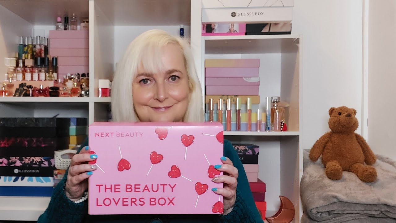 Распаковка — Next The Beauty Lovers Box — февраль 2025 года — стоит 22 фунта стерлингов, а её сод...