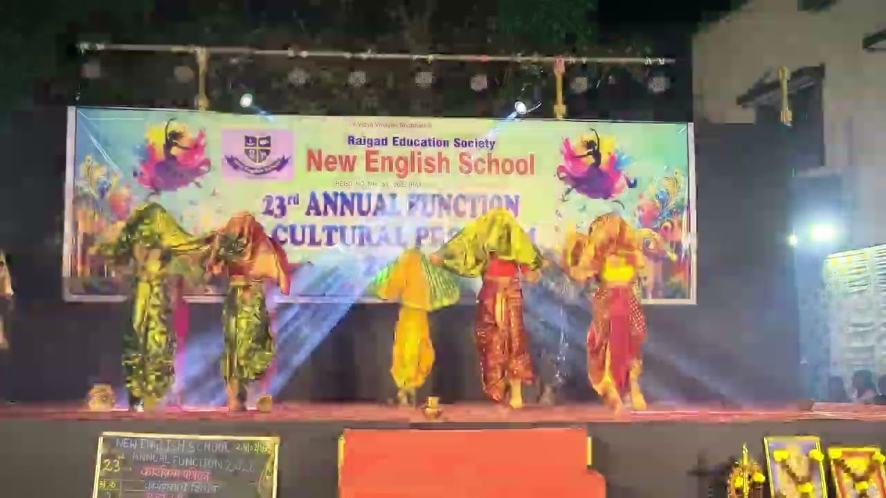 Colorful Dandiya Performance | 6th Std Girls Dance