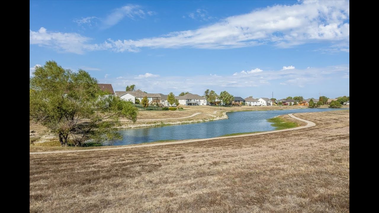 Check out the amazing lot and open floor plan in this Wichita, KS home!