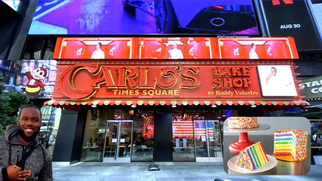 Интерьер флагманской кондитерской Carlo's Bakeshop на Таймс-сквер в Нью-Йорке, снятый Бадди Валас...