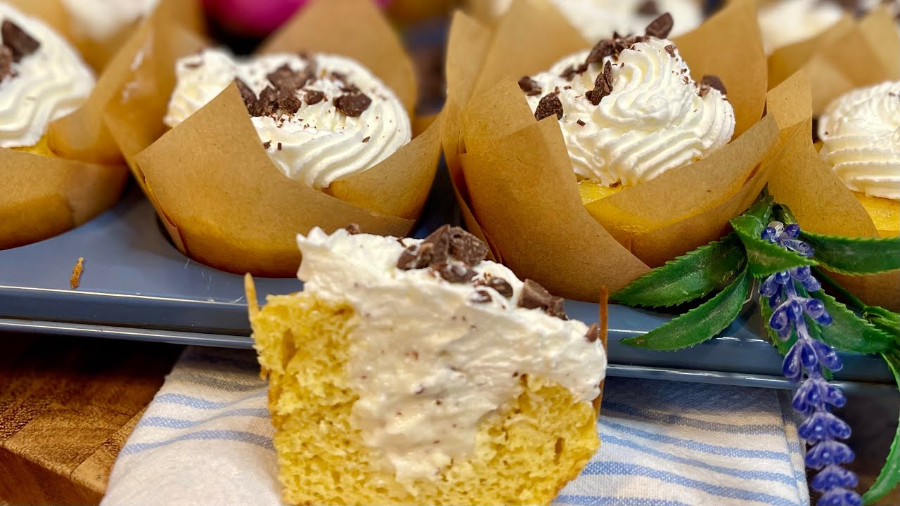 Cannoli Cupcakes- The Lazy Girls Kitchen