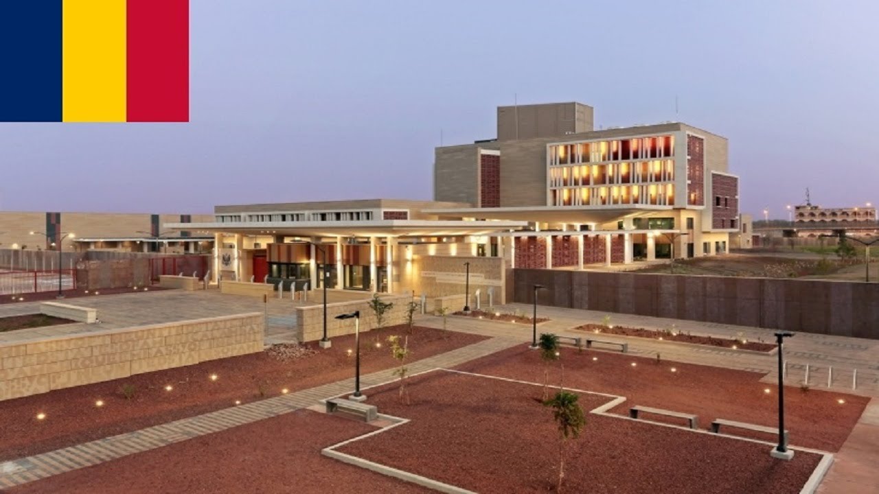 N'Djamena, architecture and nature