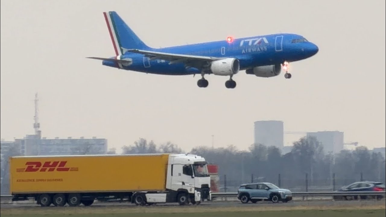 AIRBUS A319 ITA AIRWAYS FROM MILAN TO AMSTERDAM LANDING SCHIPHOL AIRPORT EIIMX