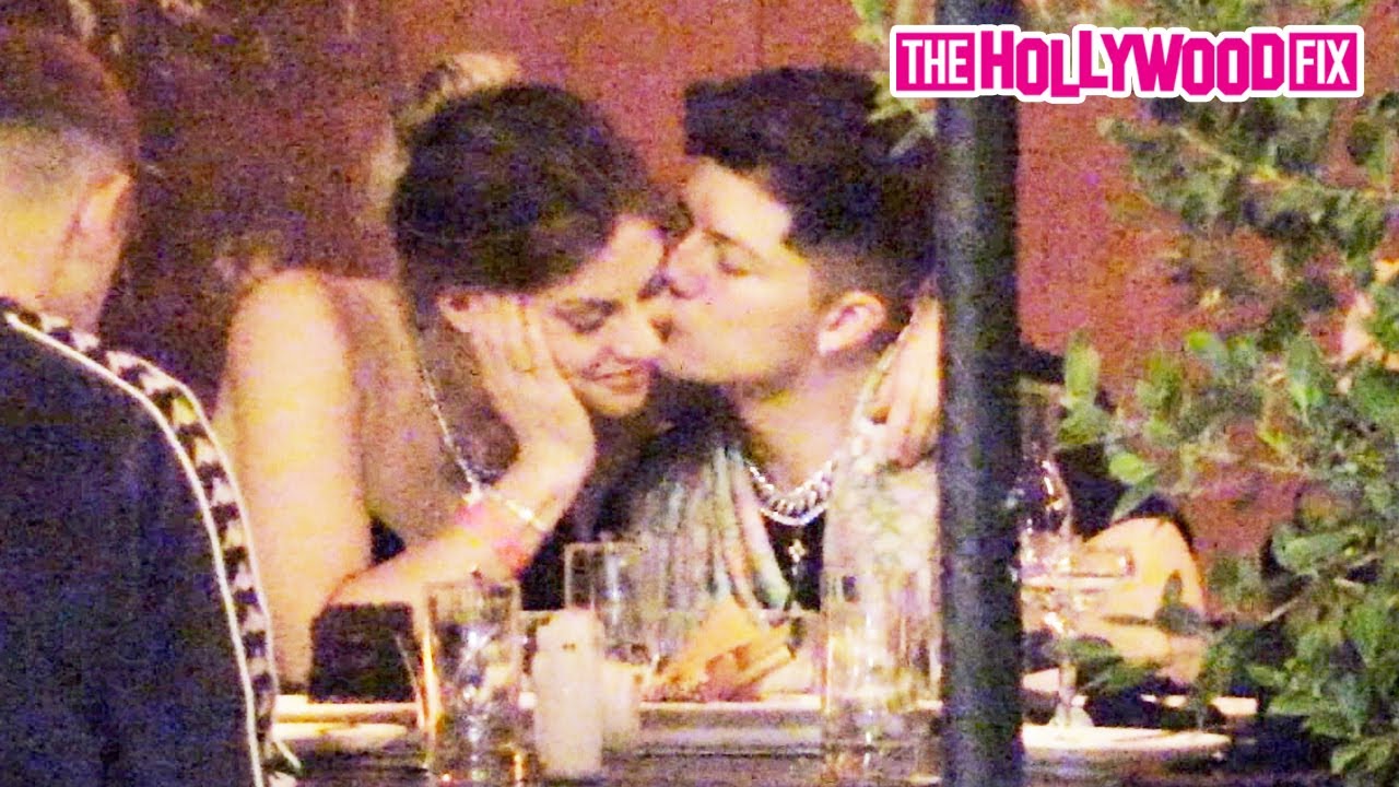Ondreaz Lopez & Hannah Stocking Pack On The PDA & Win The Cutest Couple Award At TAO Hollywood