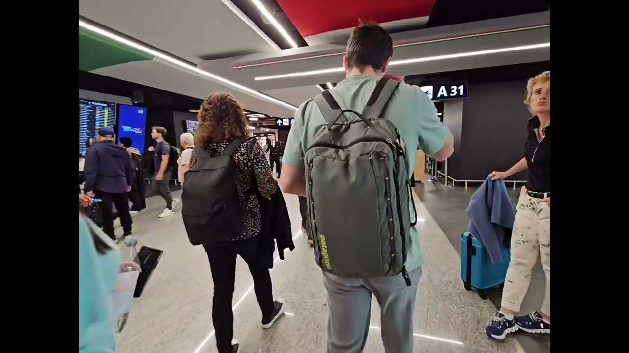ROMA FIUMICINO AIRPORT WALKING TOUR