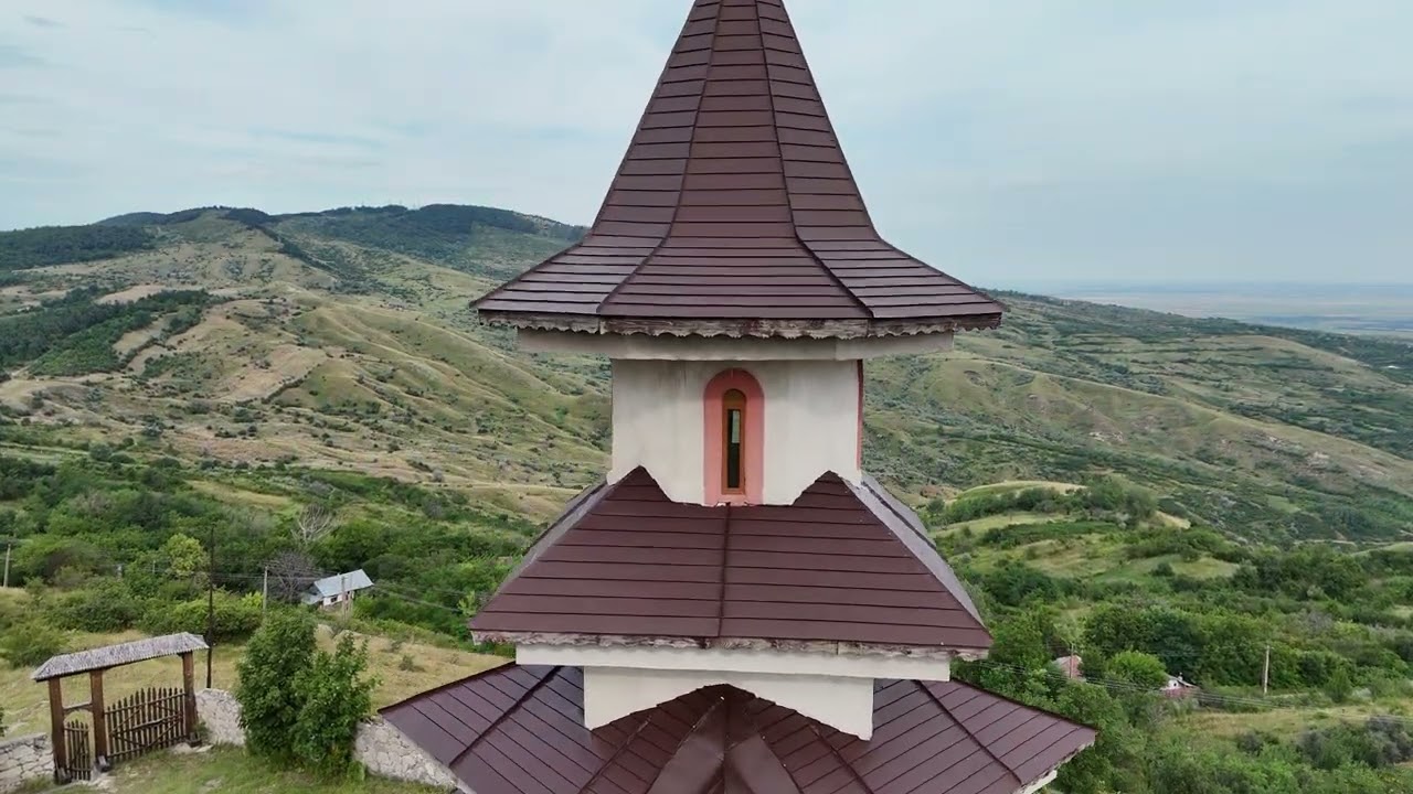 Biserica dintr-o piatra Năeni