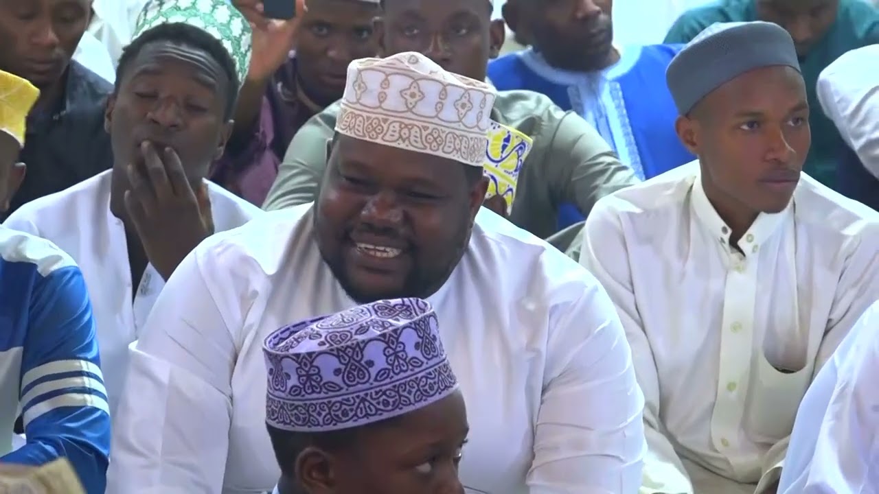 JAMBO LIMEPAMBIKA KWA AJILI YA BWANA MTUME (S.A.W.) 